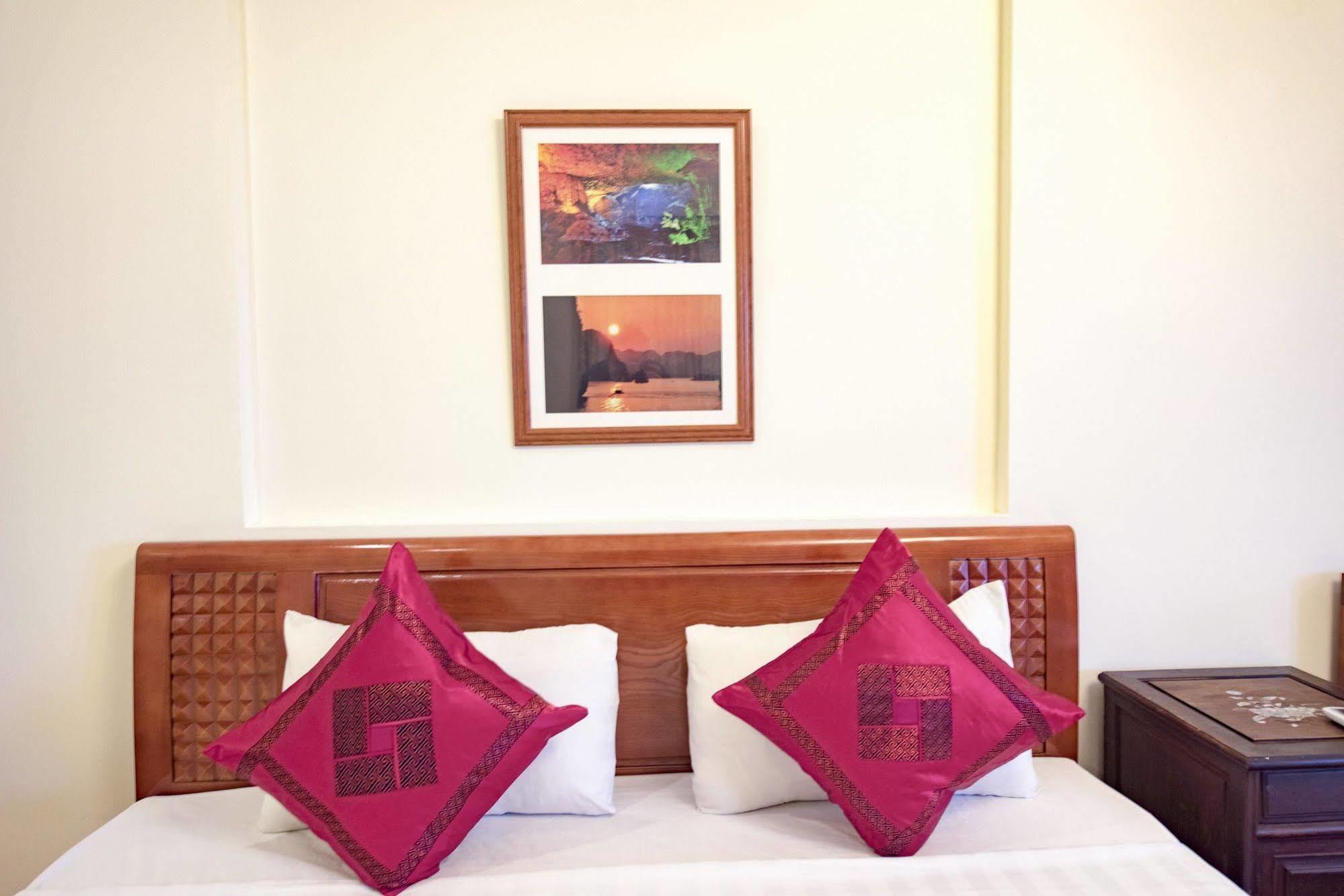 Group Nest Hotel Hanoi Bagian luar foto